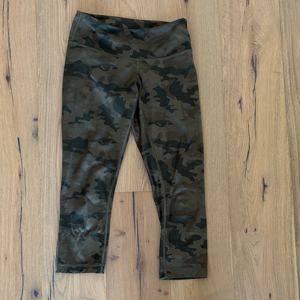 Lululemon Camouflage Active Capri Leggings - Olive Green